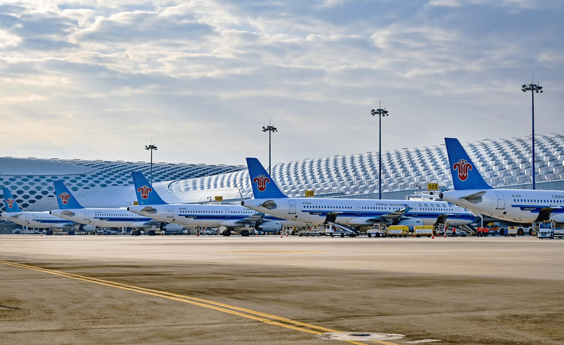 东方航空,厦门航空,春秋航空,吉祥航空,东海航空
