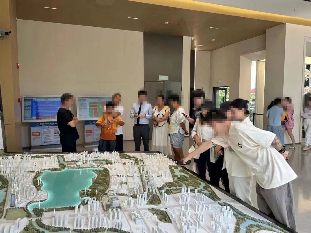 “认房不认贷”出台后首个周末,成都有售楼部晚上十点还在卖房!_项目_利好_政策