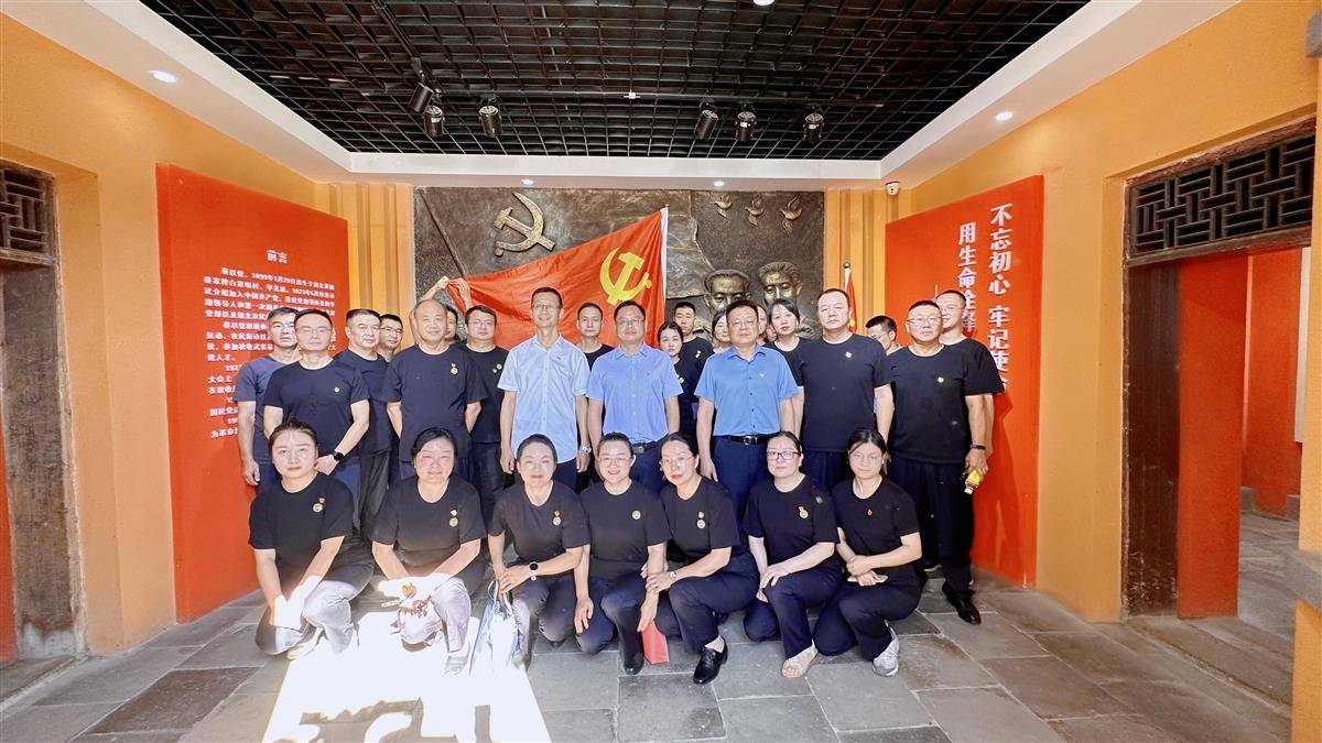 黄陂城管党员干部参观蔡以忱陈列馆活动中，党员们还参观了蔡以忱陈列馆