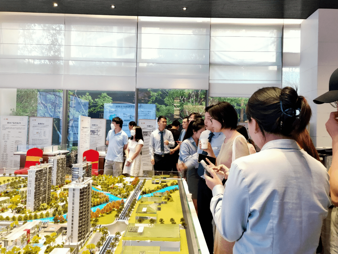上海楼市实探:“认房不认贷” 后多盘认购激增_楼盘_项目_客户