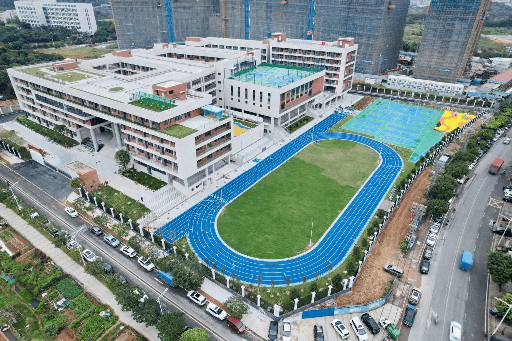 大朗镇黄草朗小学新校落成启用_办学_李满林_发展