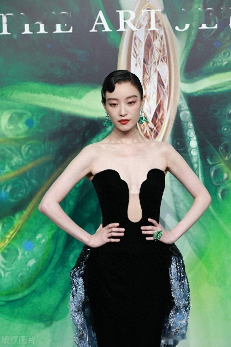 倪妮出席cindy chao艺术珠宝活动_上海