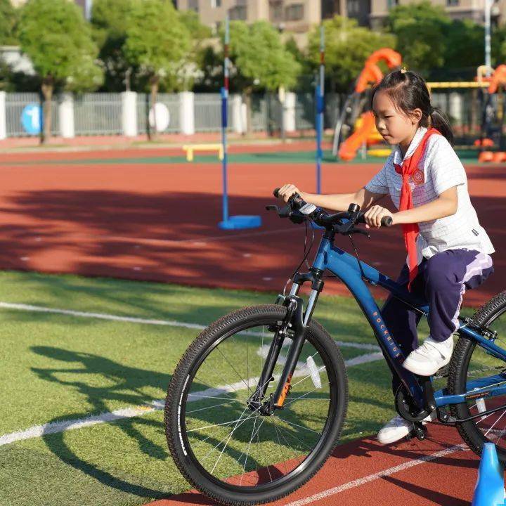 "自行车运动进校园"来到这所学校
