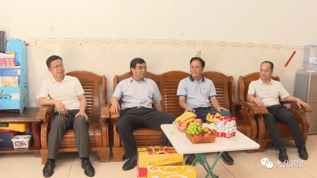 大化县四家班子主要领导开展教师节走访慰问活动_教育_发展_贡献