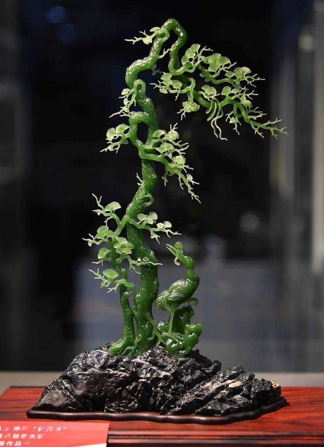 以匠心琢美玉!90后玉雕大师王朝杰携精品亮相工艺美术博览会