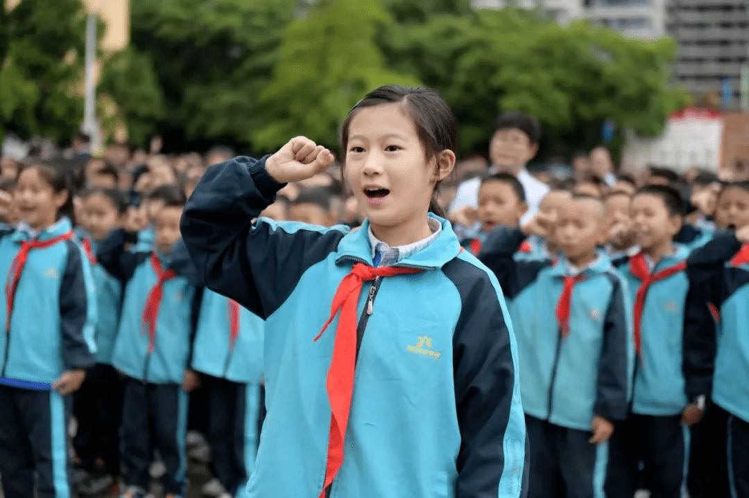 仅今年以来,西昌投资3个多亿打造的怀远学校全面竣工,樟木学校,香城