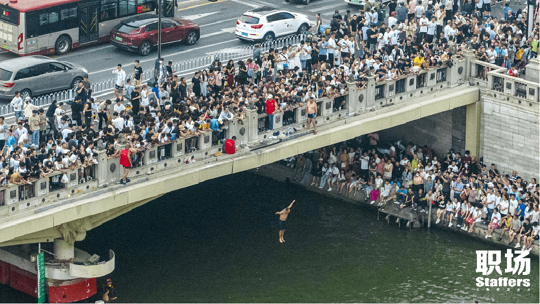 天津跳水事件大反转!这次他们还是输了…_狮子林桥_流量_救援
