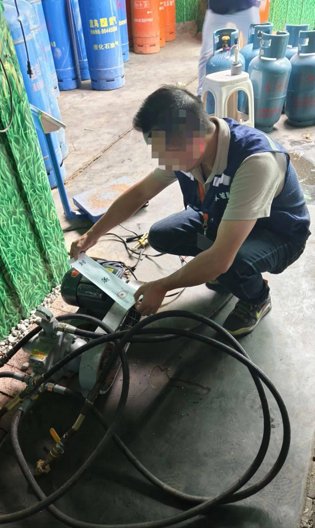 办将继续联合相关部门开展专项整治行动严厉打击"黑瓶黑气"发现一处