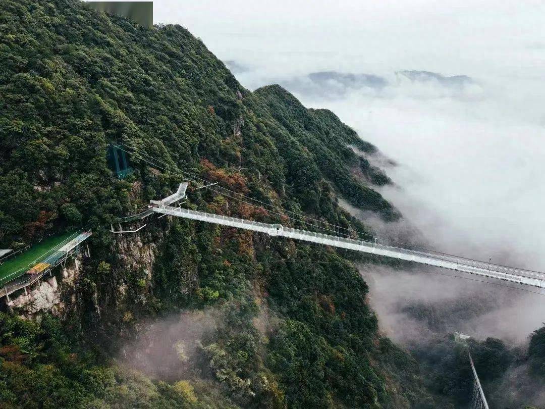 梁皇山位于浙江宁波南边一隅,是《徐霞客游记》的开篇第一站,并得到"