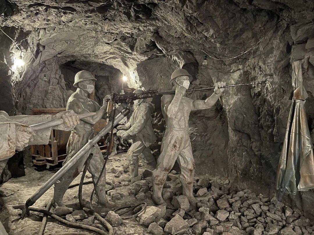 探秘时光里的小镇,高度机密的中国核工业七一一铀矿!始于1958!