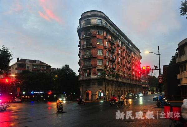 独家述评|在武康大楼遇见法治文化之美_普法_上海_居民