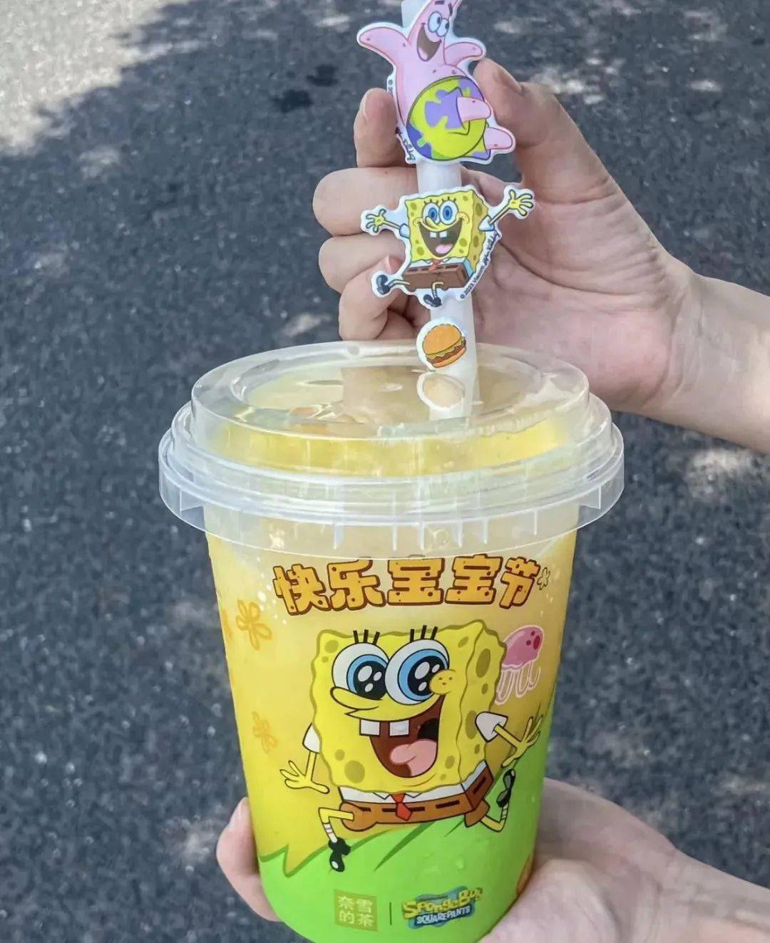 海绵宝宝联名,一秒将大儿童拉回童年满屏少女粉 各类周边(高脚杯,手提