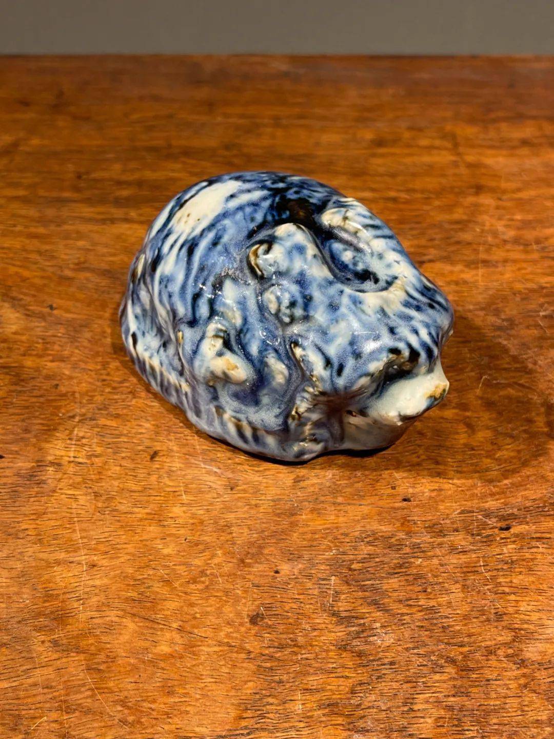 青花瓷辟邪兽镇纸把玩件_表面_尺寸_造型