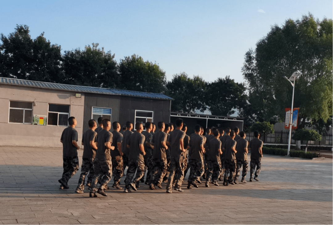 助力"准新兵"迈稳军旅生涯第一步_预定_部队生活_思想