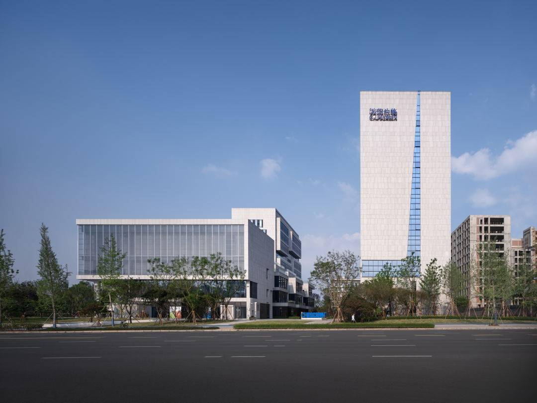 新作| 成都微芯药业创新药研发中心和区域总部 / 元本体工作室_园区