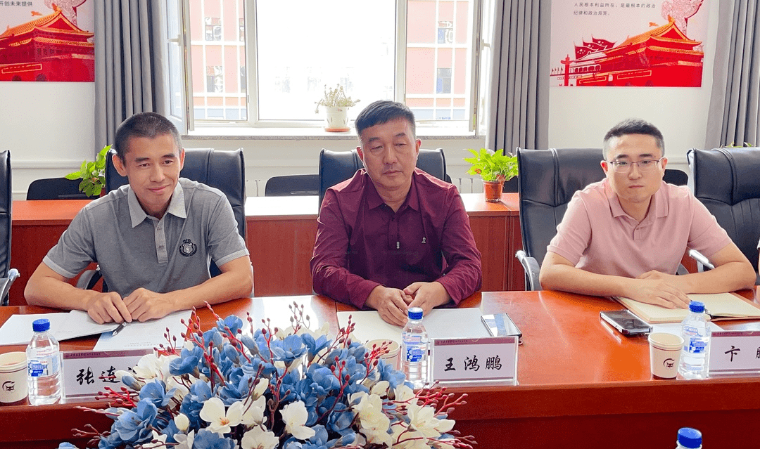 沈阳科技学院副校长王鸿鹏,科技处处长卞鹏一行莅临我校参观交流_发展