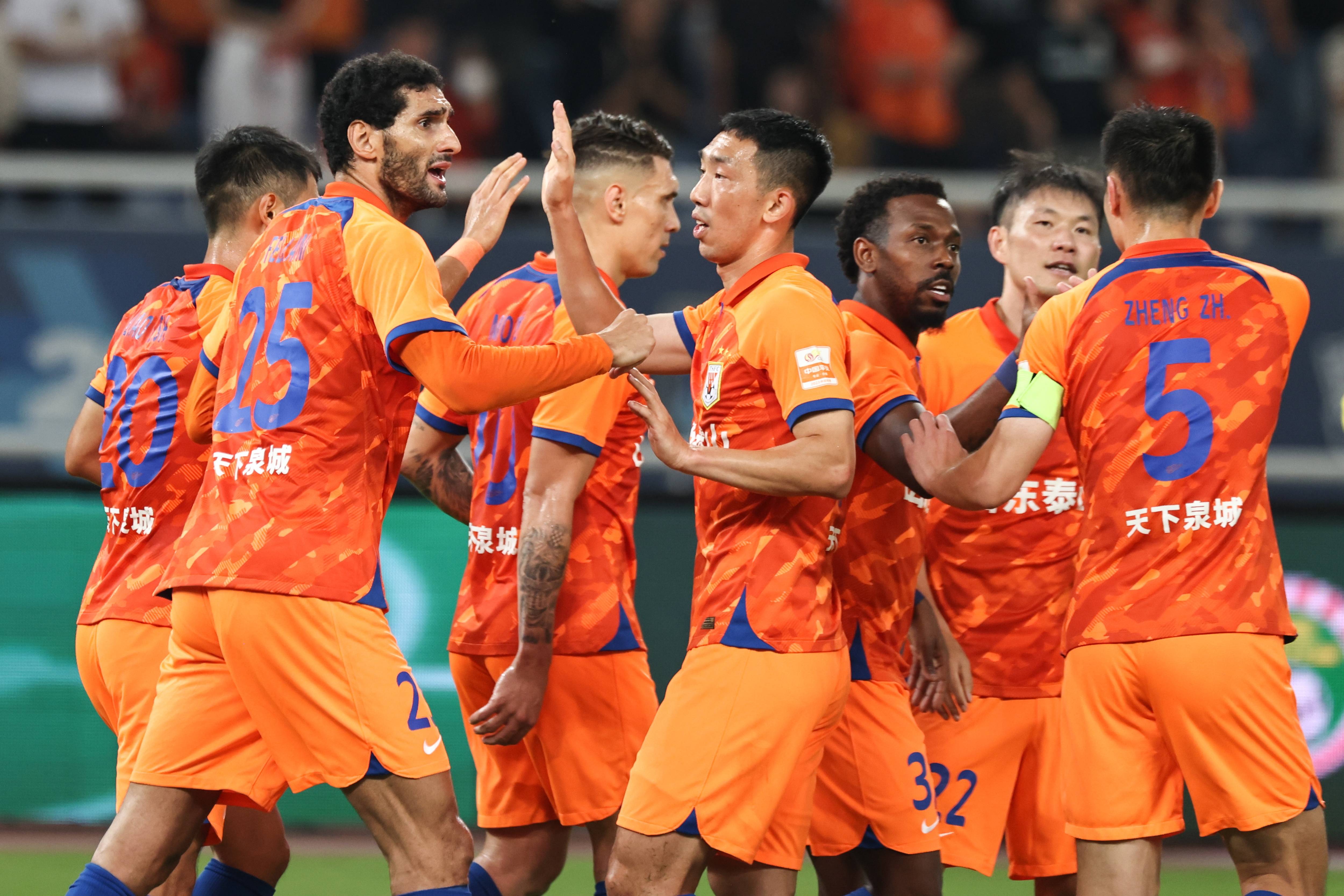 —中超:山东泰山胜青岛海牛