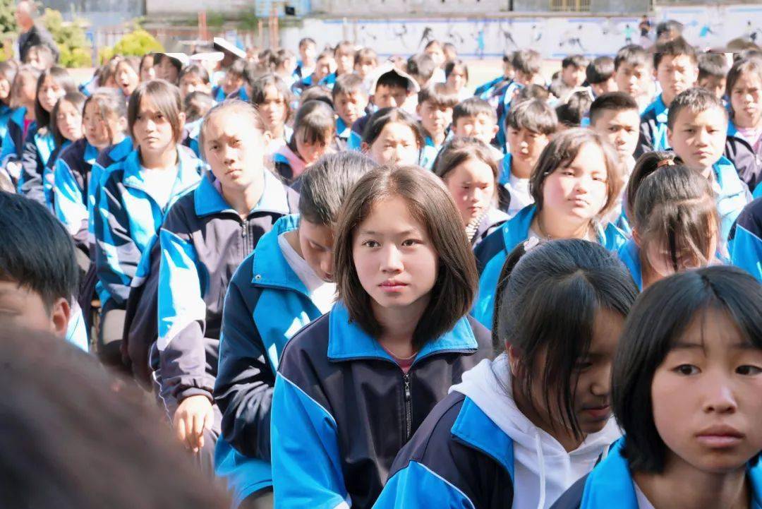 这场法治宣讲走进双龙中学._未成年人_教育_防范