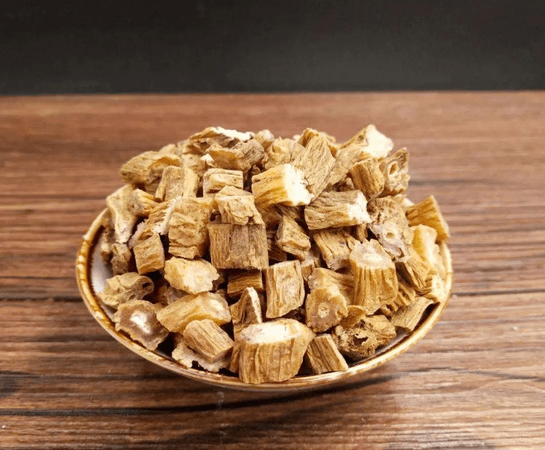 1,别名大春根菜,虱蚤草,穿山薯,大叶百部,野天门冬.