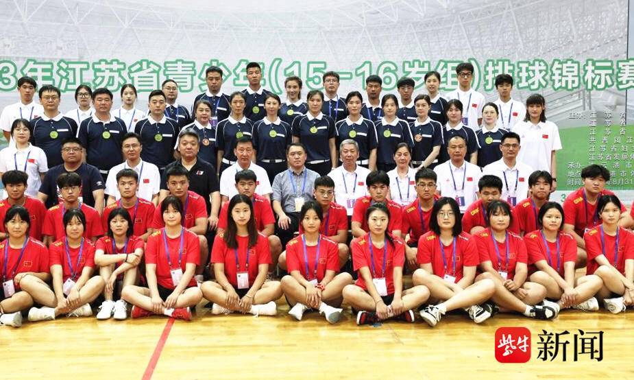 扬大音乐学院来了位新生，她是排球国家一级运动员、排球国家一级裁判员、国际象棋大师赛冠军