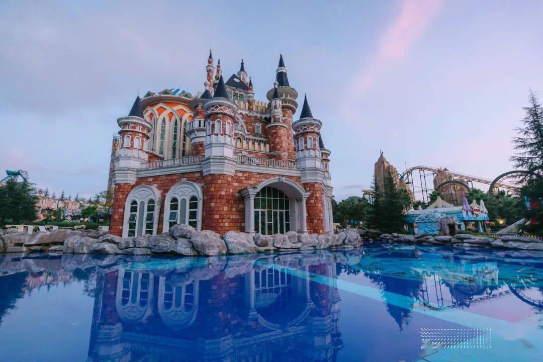 这个童话王国不是迪士尼,是……_兴义市_景区_广场