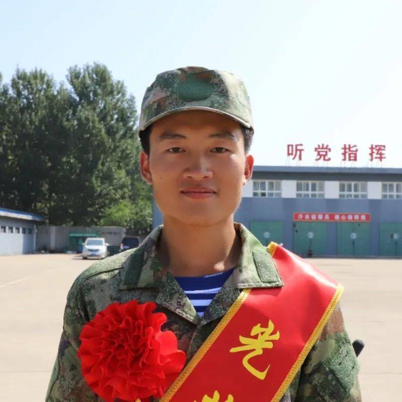 武清83名好男儿奔赴军营!_新兵_向家乡_带着