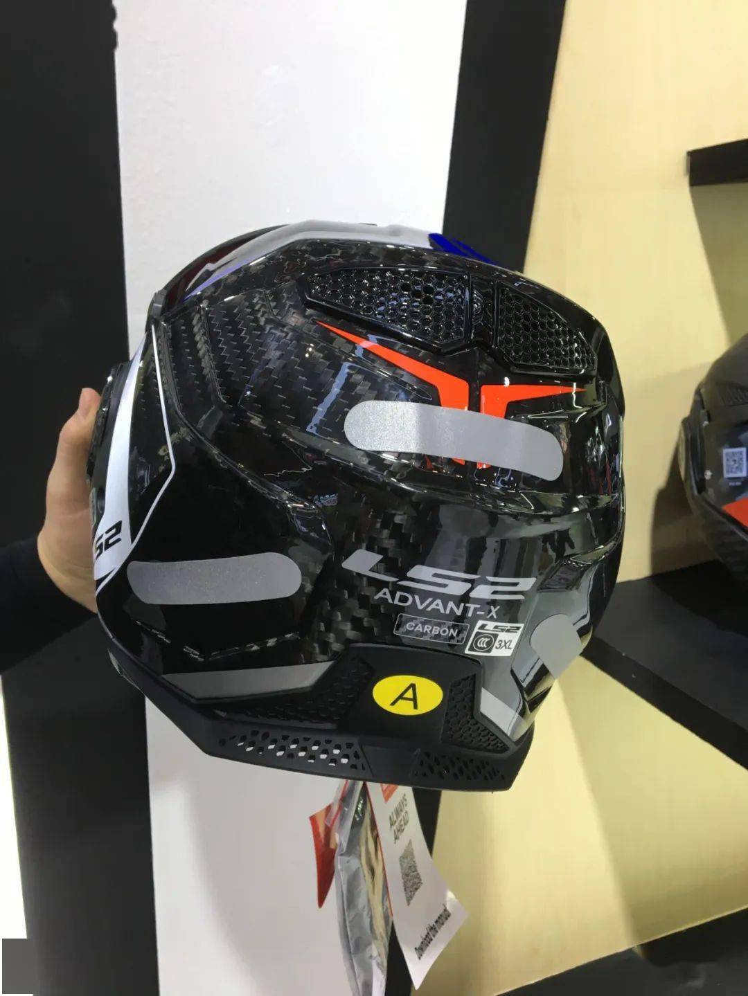 ls2 advant-x v ff901即将上市_头盔_设计_展览