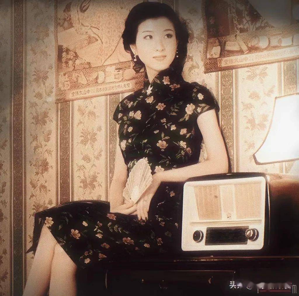 聊聊:引领中国时尚的老上海_周璇_穿着_旗袍