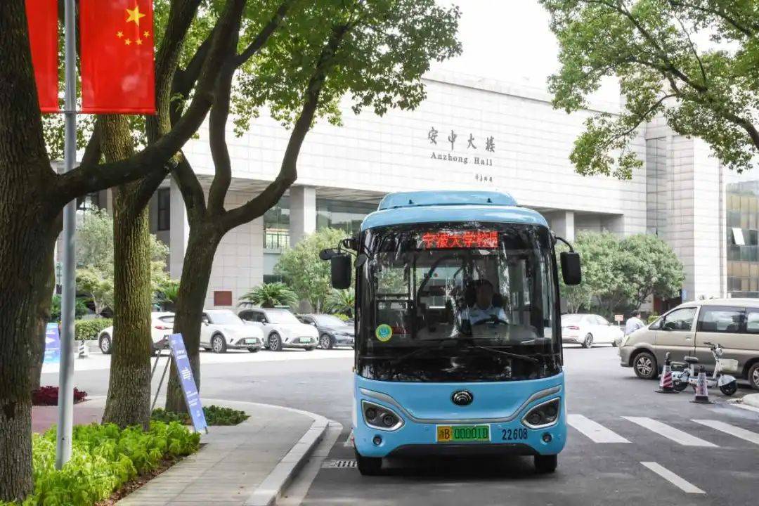 将开通8条地铁接驳线