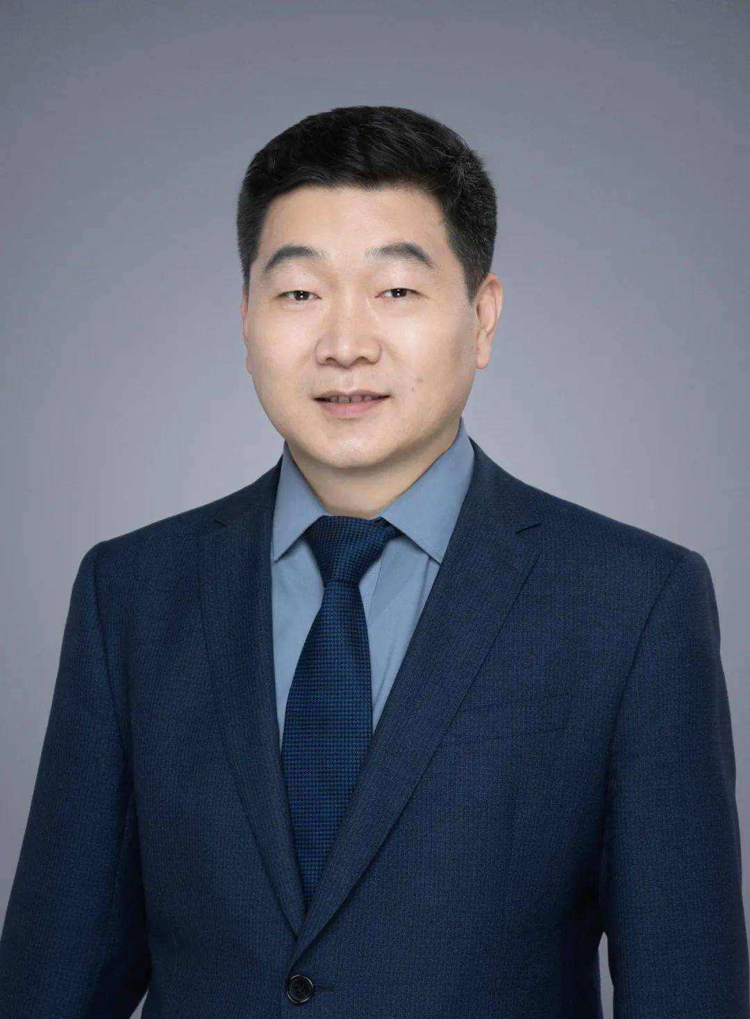 专访北科大张建华|首创「脊髓电极植入机器人」动物实验成功,聚焦医工