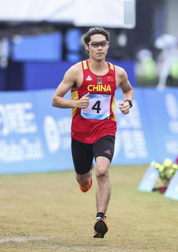 杭州亚运会 | 两名中国选手晋级现代五项男子个人决赛_罗帅_新华社