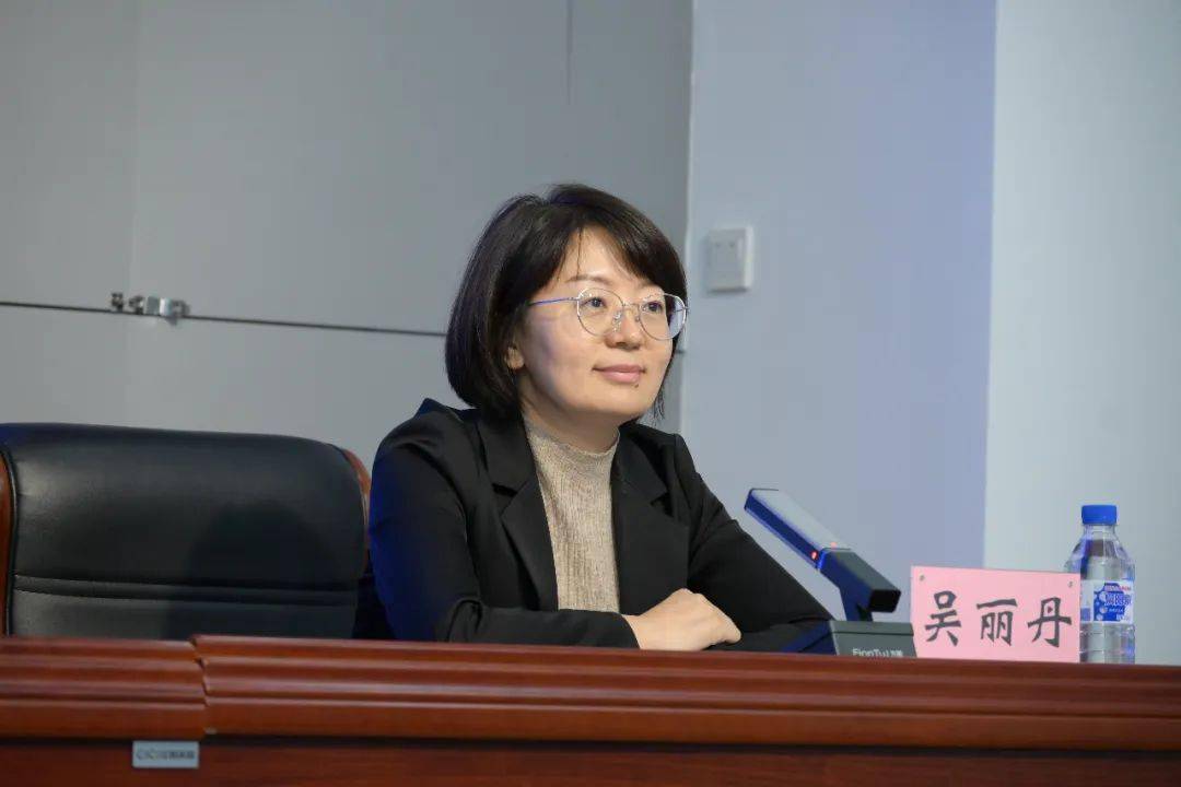 磐石市人民政府副市长 吴丽丹:探访红色名城,共赏金秋美景.