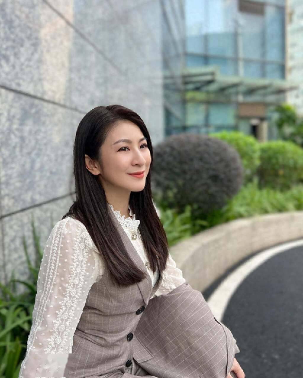 有人嫁入豪门,有人变身女强人_发展_周家怡_李美慧