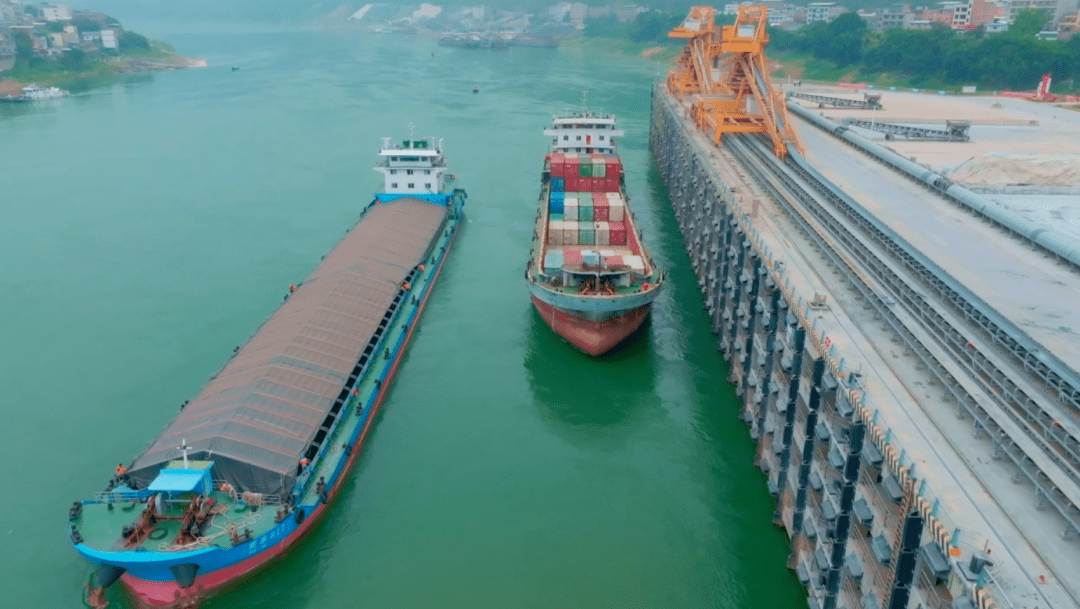 共建"一带一路" 水富港畅通国内国际双循环物流大通道_建设_长江_铁路