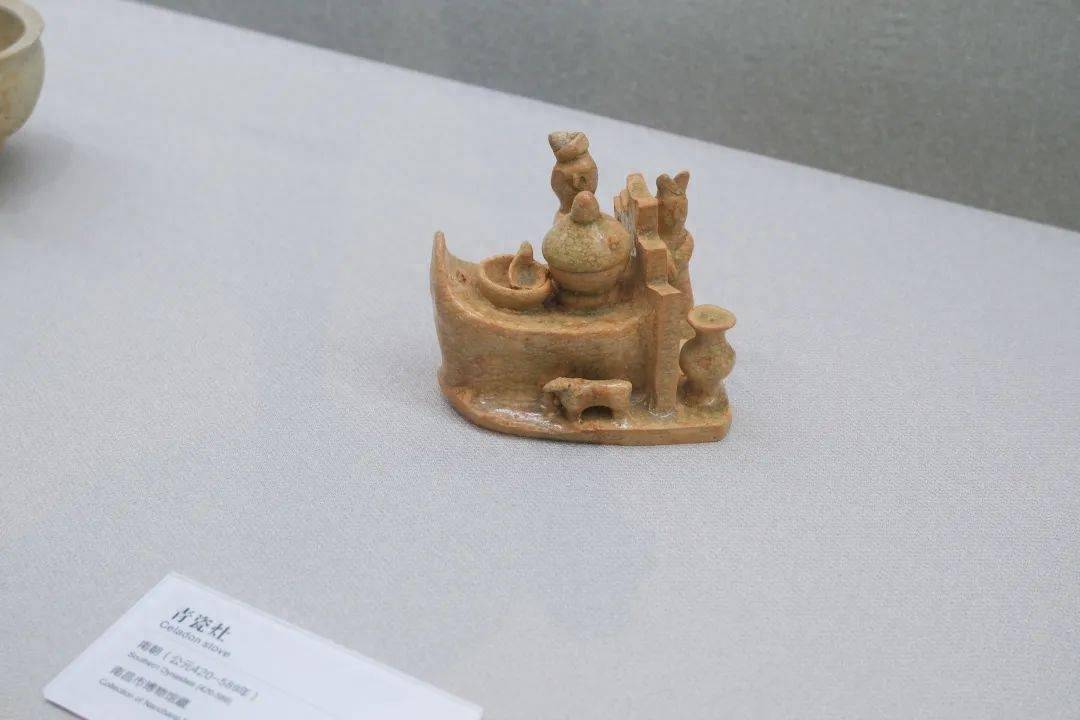 洪州窑藏品展亮相楚雄州博物馆_南昌市_青瓷_唐代