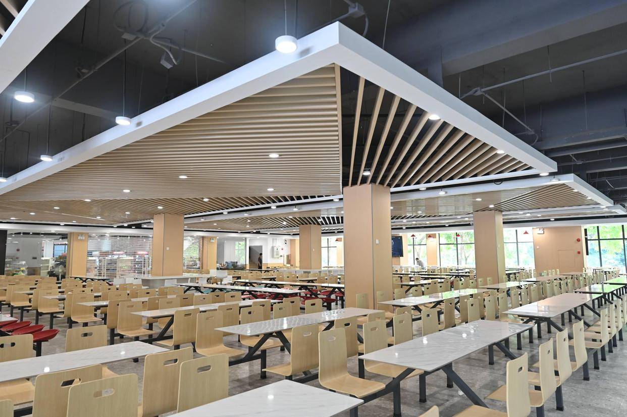 校园微改造,广大附中让学生定方案_食堂_家长_宿舍