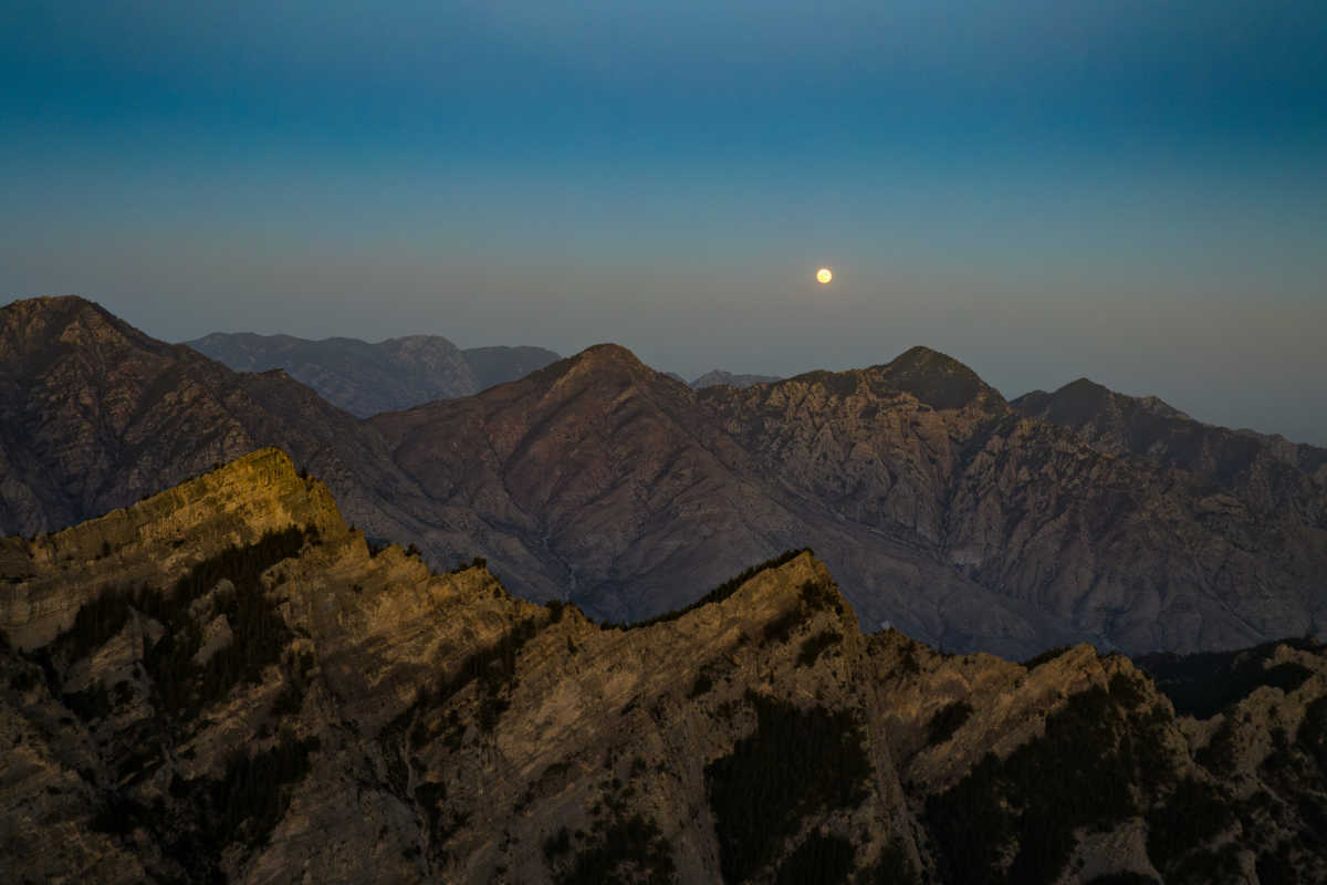 贺兰山明月图片图片