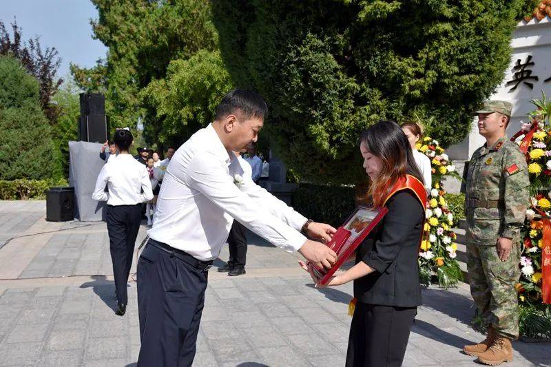 汝州市举行烈士纪念日公祭活动_韩春晓_传承_先烈