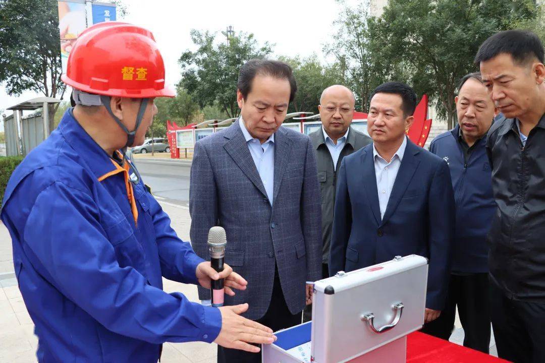 杜汇良在准格尔旗,达拉特旗检查督导安全生产和项目建设等工作