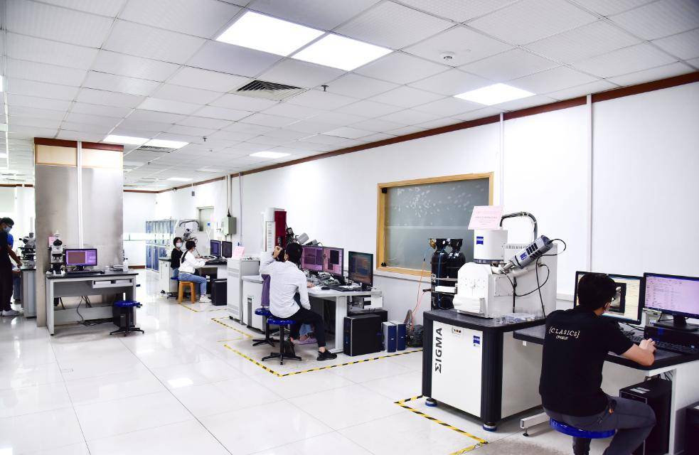 伯恩厂的用人文情怀和企业文化,与员工共成长_光学_生活_社会