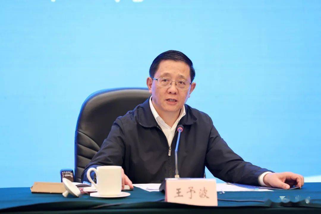 建设面向印度洋国际陆海大通道主题研讨会在昆举行 王予波徐成光