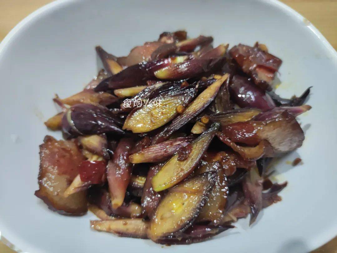 推荐食谱:阳荷姜炒腊肉