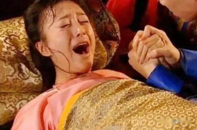 1988年江西挖开一宋代古墓,墓中女尸面部皮肉有弹性,毛孔清晰可见