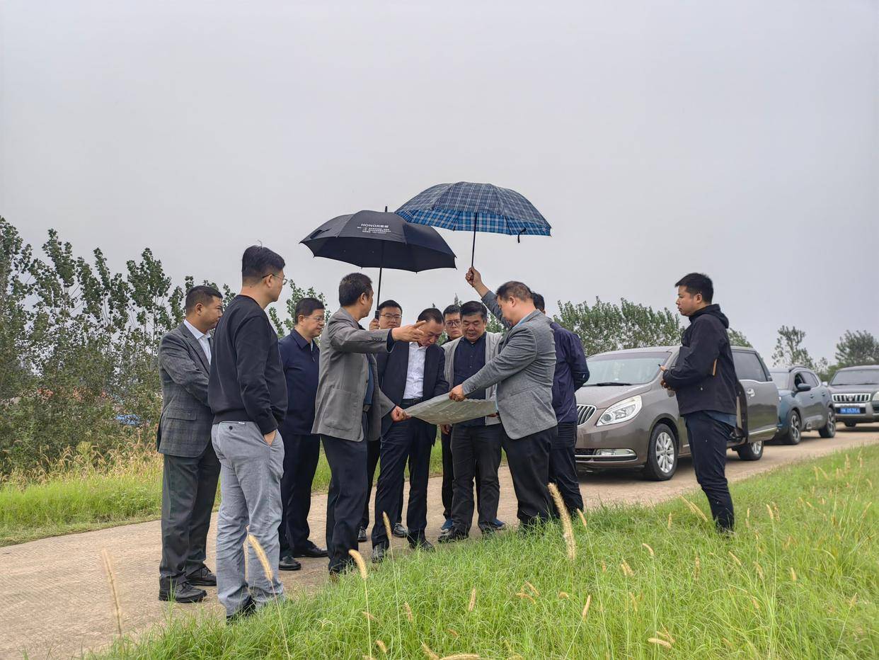 10月10日,市委常委,市政府副市长程涛带领市交通运输局,市自然资源和