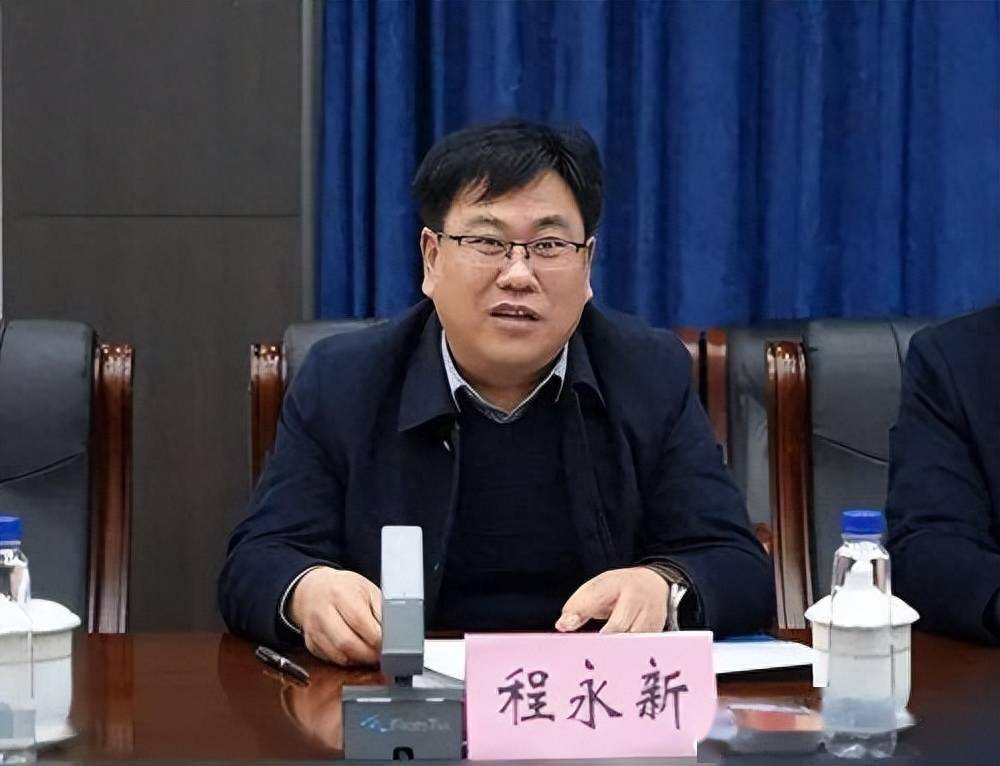 在担任赵庄煤业党委书记,董事长,总经理期间,程永新在管理方面下大