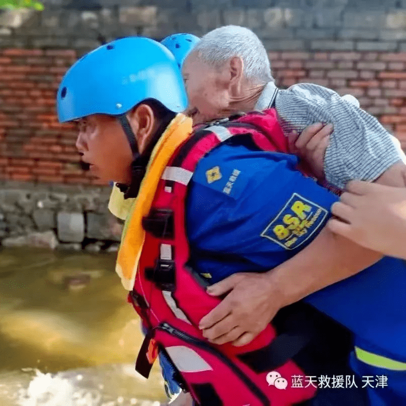 李福海:军魂永驻 奉献社会
