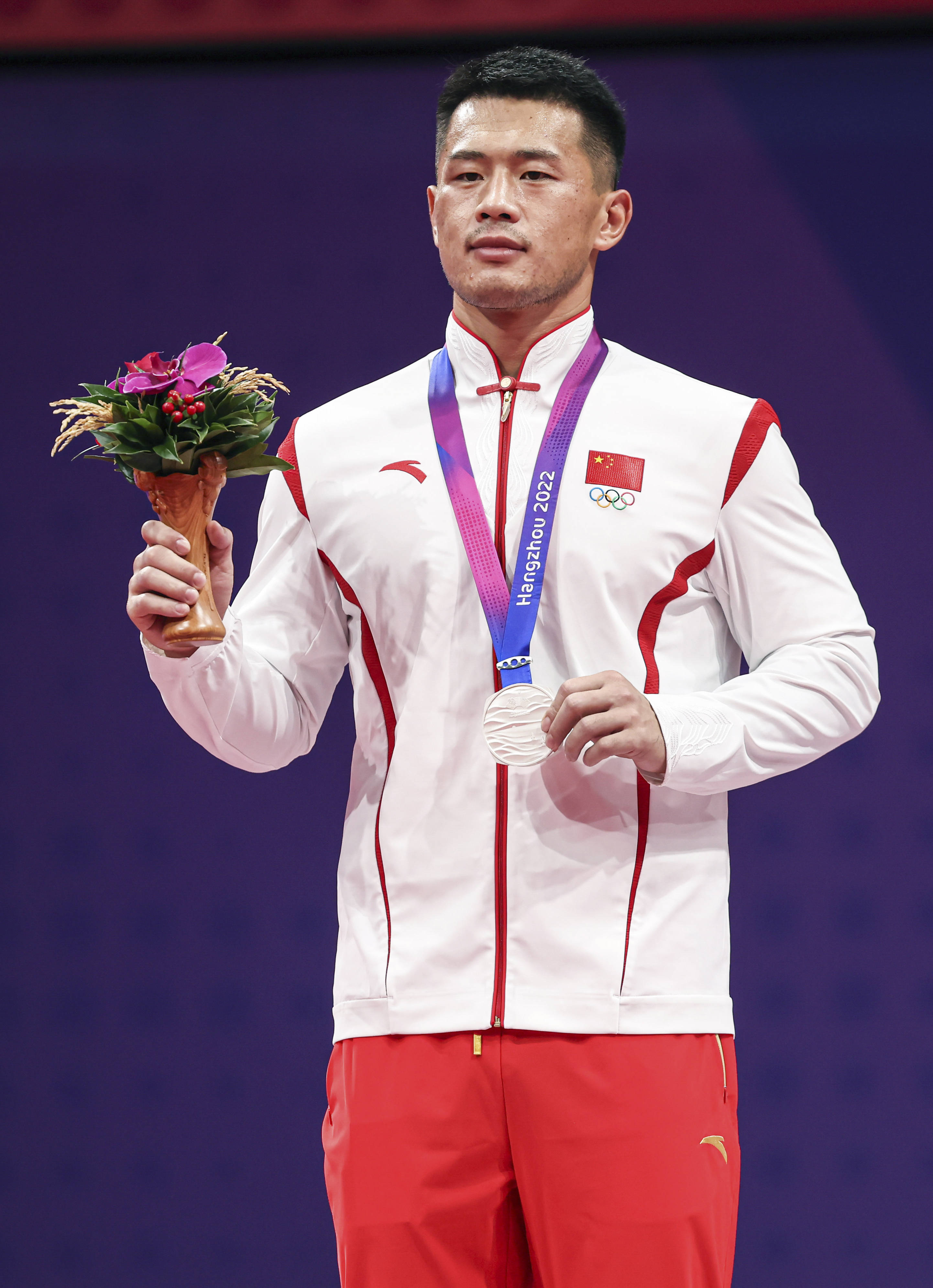 追光|这个亚运亚军的母校,不一般_摔跤_饶鹏_训练