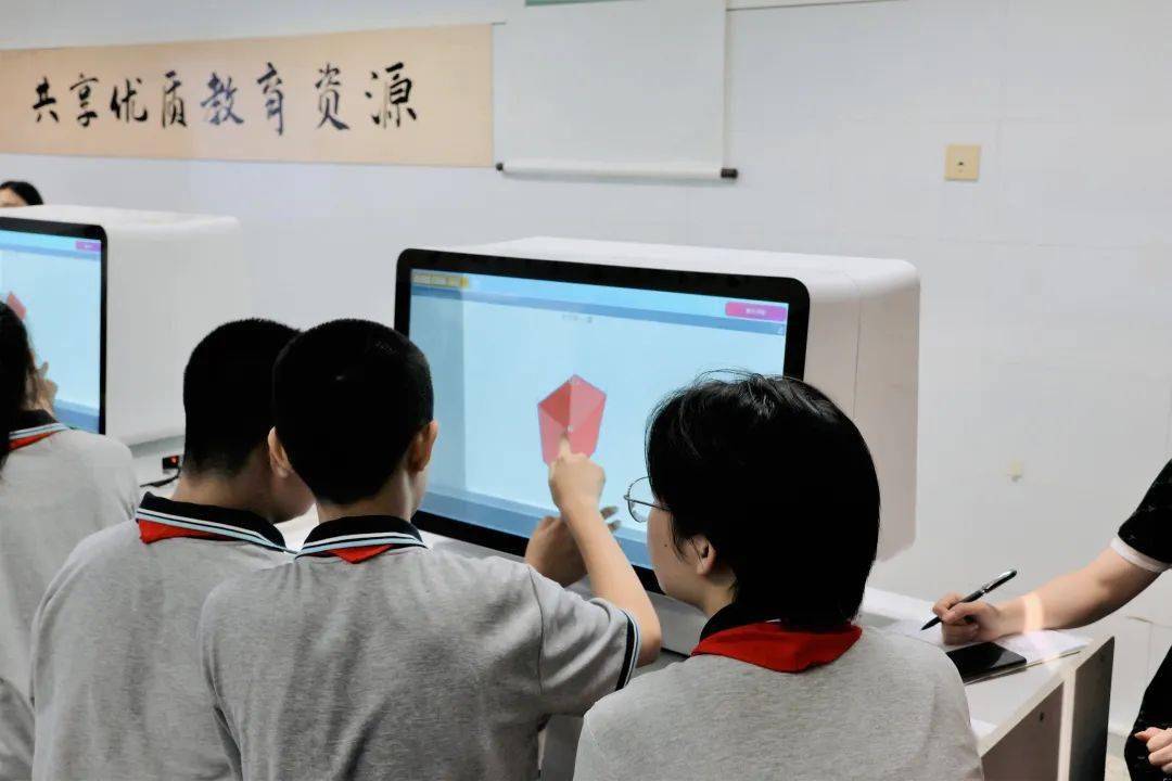 智能帮扶！绍兴给高原学校送去AI数字教师