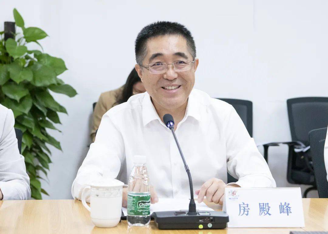 供 稿,责 编 | 胡冰倩一 审