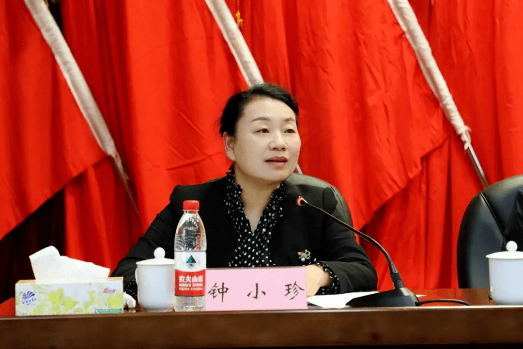 市中院党组书记,院长李立新主持开幕式市委常委,市委政法委书记张敏